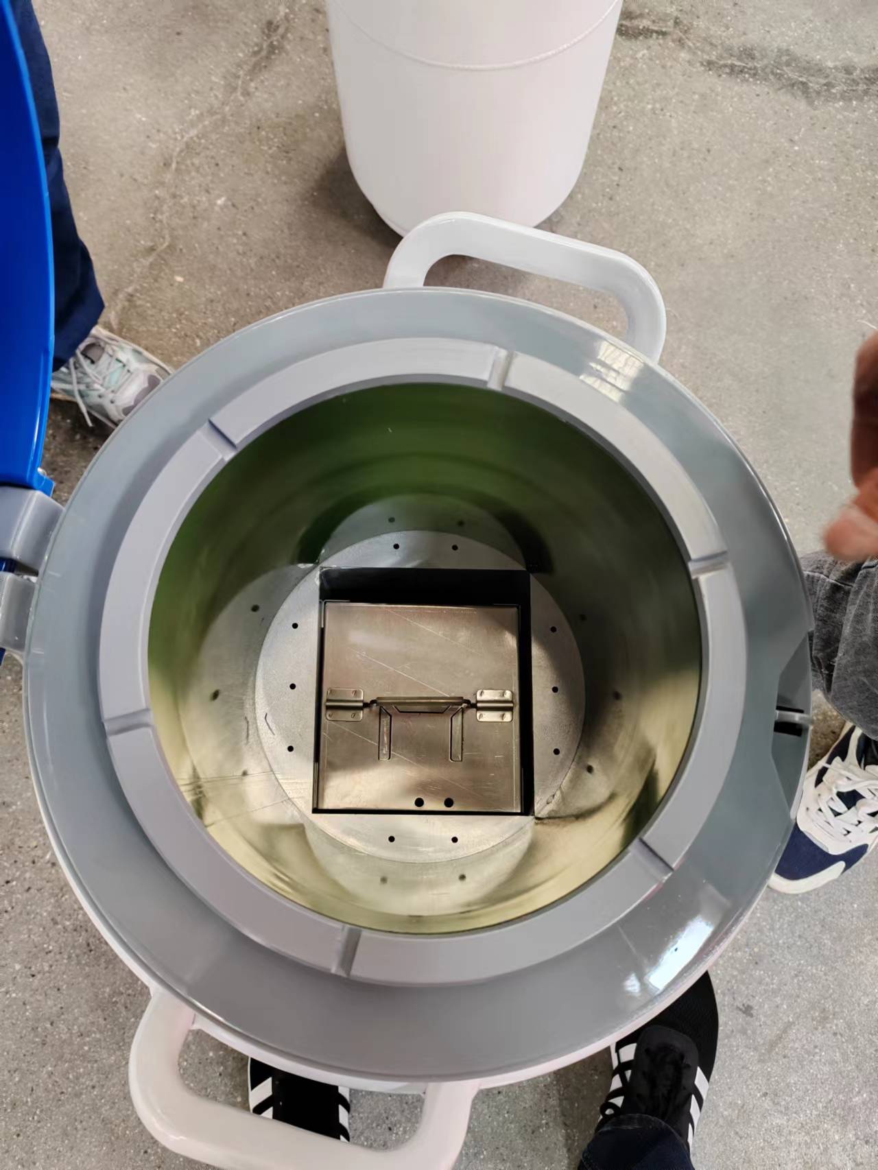 液氮罐內(nèi)部 液氮罐內(nèi)部