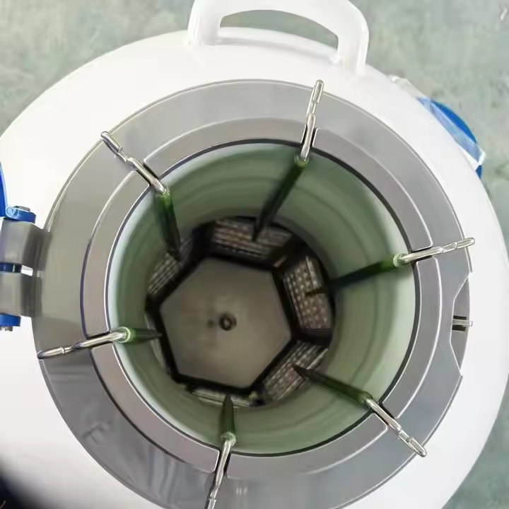 液氮罐內(nèi)部